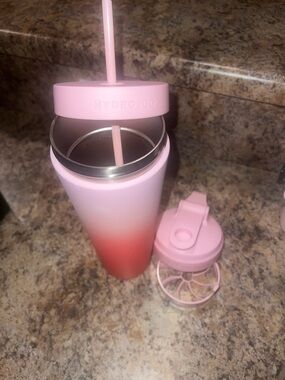 HydroJug Shaker Bottle